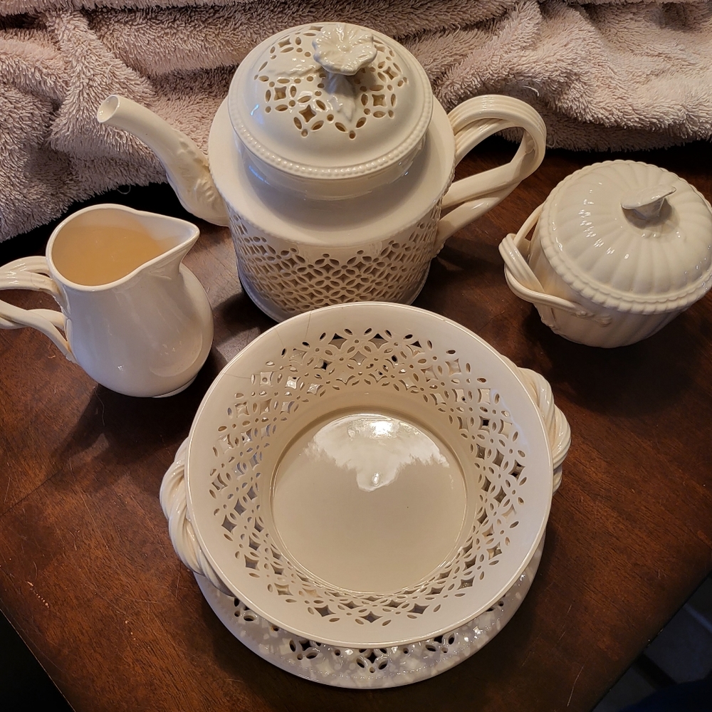 Leedsware England Classical Creamware Tea set